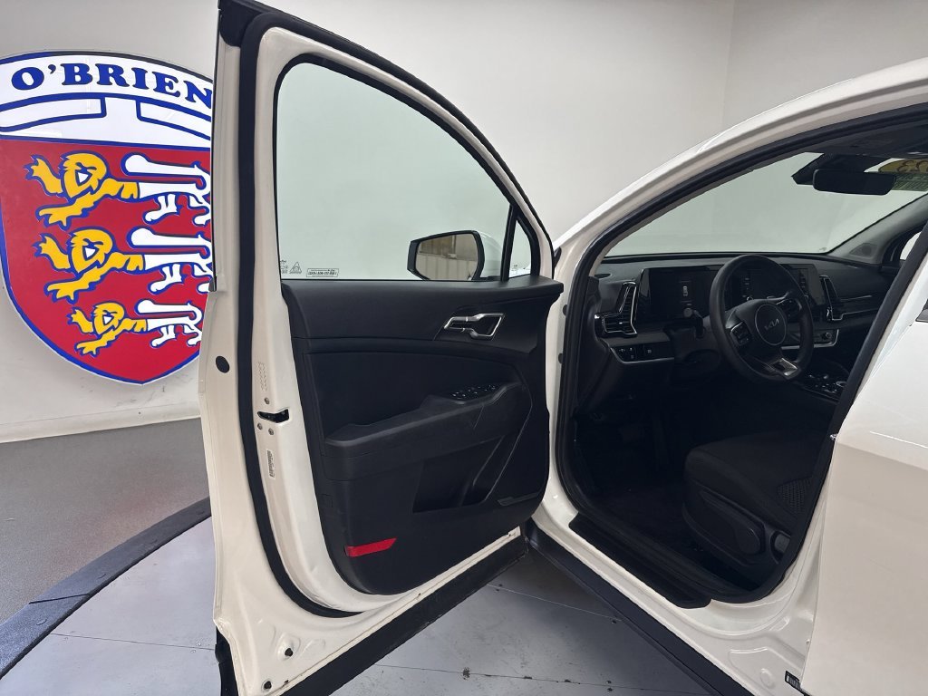Used 2023 Snow White Pearl Kia LX image 13