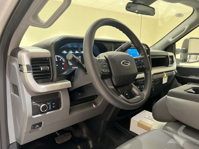 New 2026 Oxford White Ford F-350® XL image 9