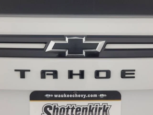 Used 2023 Summit White Chevrolet Z71 image 19