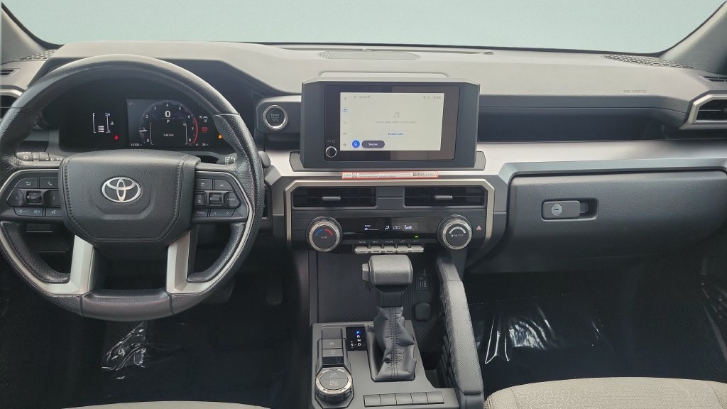 Certified Used 2025  Toyota SR5 image 11