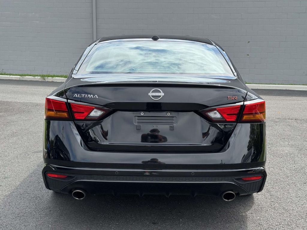 Used 2024 Black Nissan 2.5 SR image 21