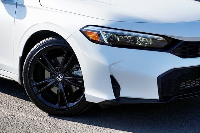 Used 2025  Honda Base image 3