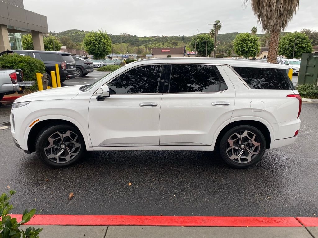 Used 2022 White Hyundai Calligraphy image 4