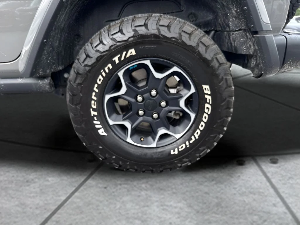 Used 2023 Gray Jeep Rubicon 4xe image 20