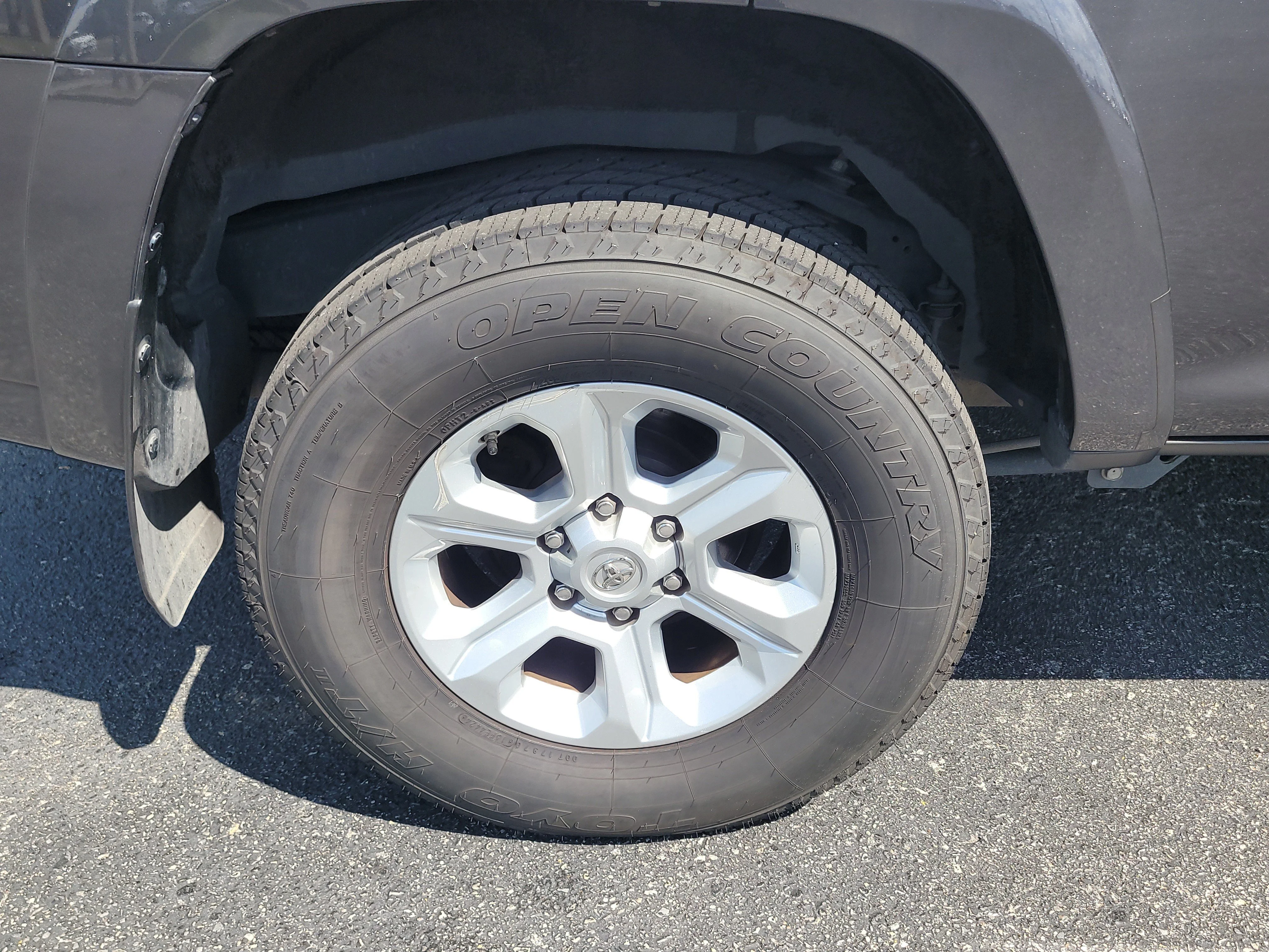 Used 2021 Magnetic Gray Metallic Toyota SR5 image 8
