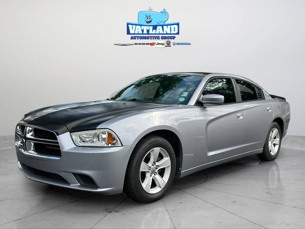 2014 Dodge Charger SE's photo
