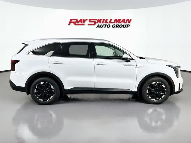 2024 Kia Sorento S - Photo 8