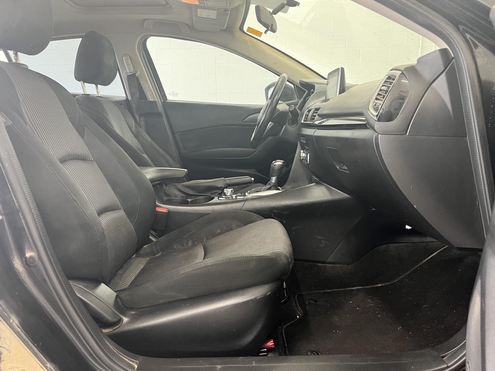 2015 Mazda MAZDA3 i Touring - Photo 29