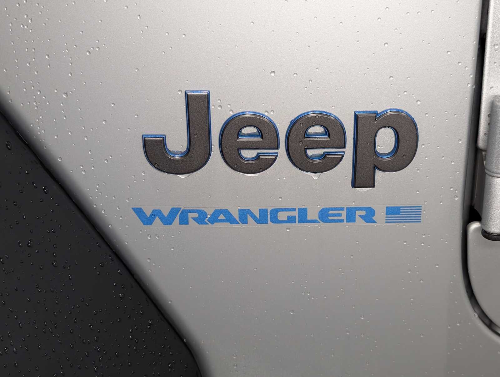 Used 2024 Silver Zynith Clearcoat Jeep Rubicon image 11