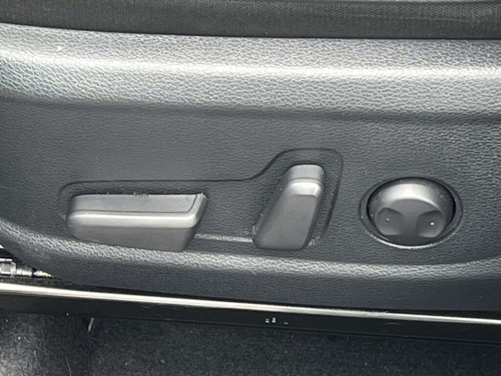 Certified Used 2024 Gravity Gray Kia EX image 16