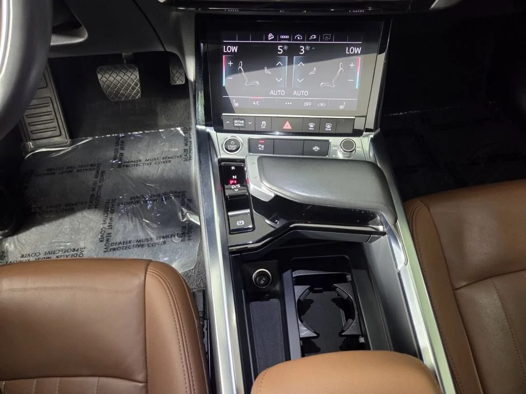 Used 2022 Brilliant Black Audi Premium image 12