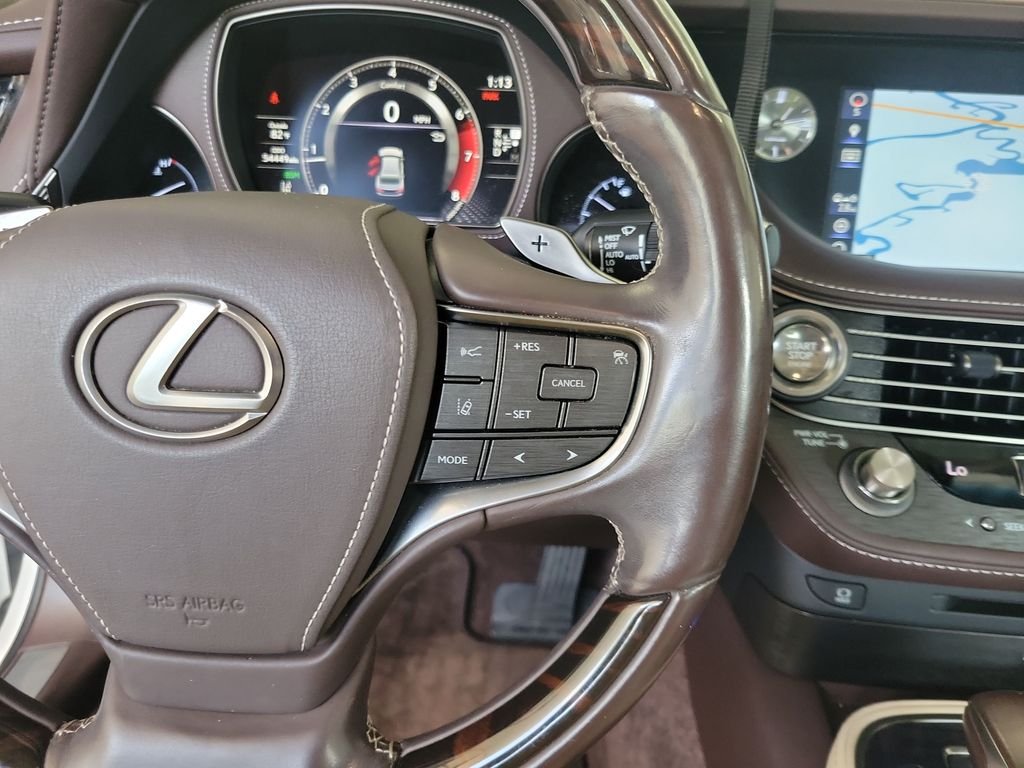 Used 2018 White Lexus 500 Base image 28
