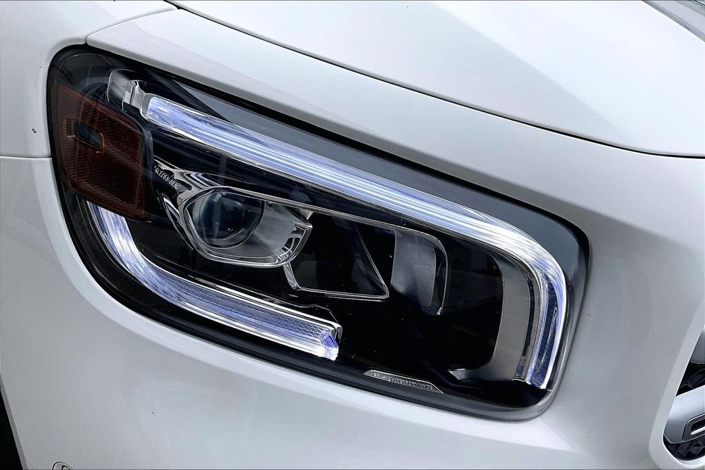 Certified Used 2023 White Mercedes-Benz GLB 250 image 31