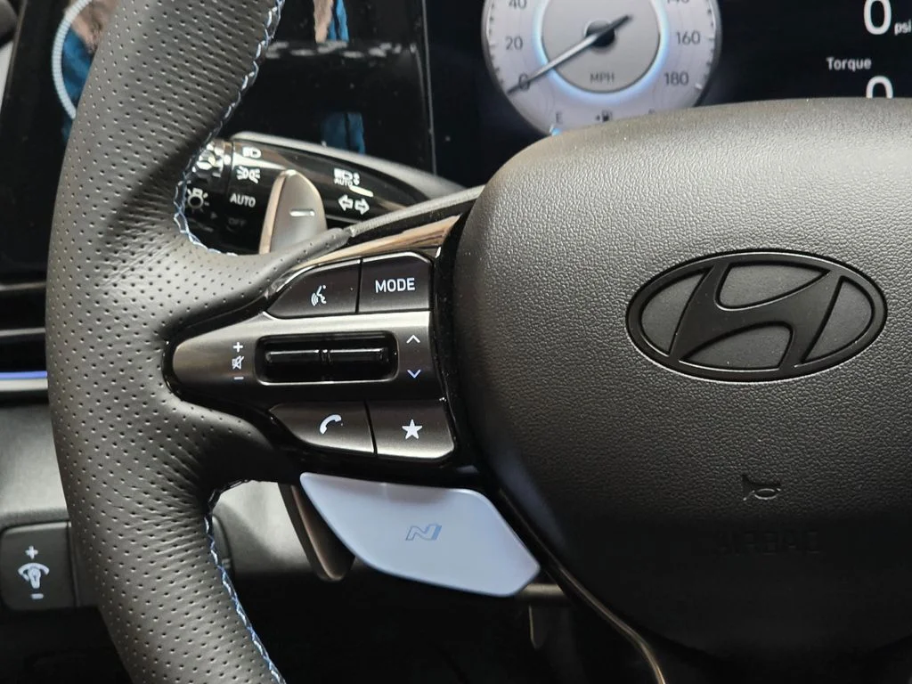 New 2026 Abyss Black Hyundai Base image 18