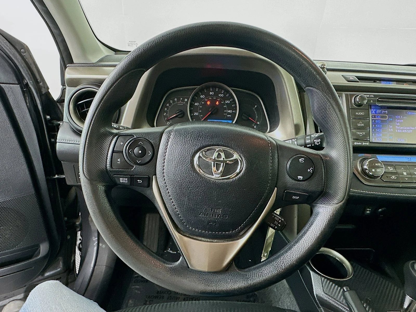 Used 2013 Gray Toyota XLE image 11