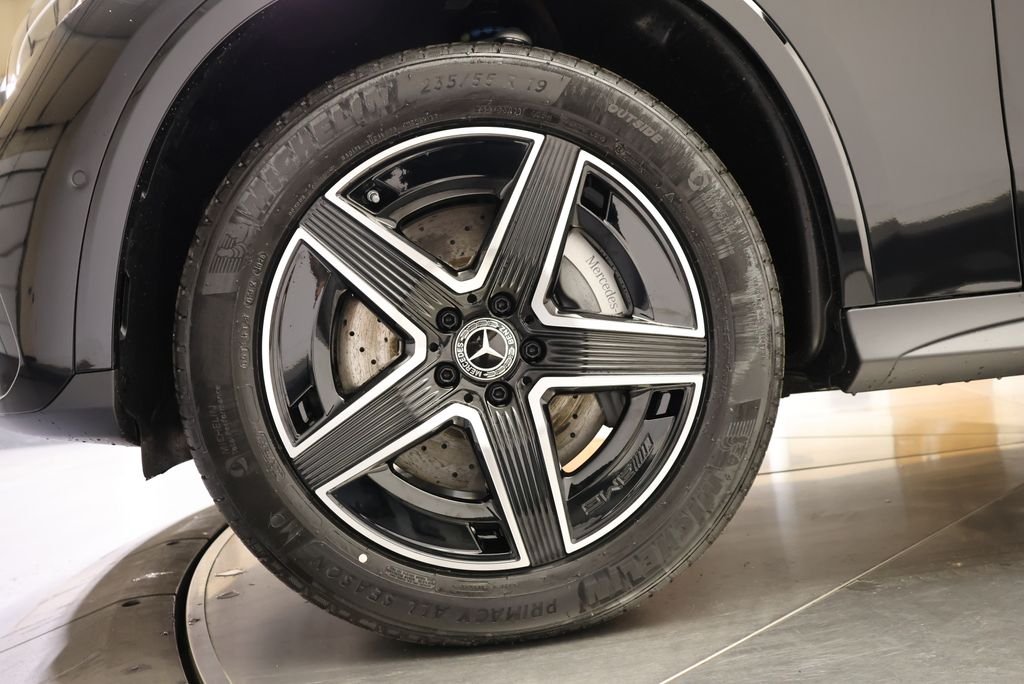 Used 2026 Black Mercedes-Benz GLC 300 image 11