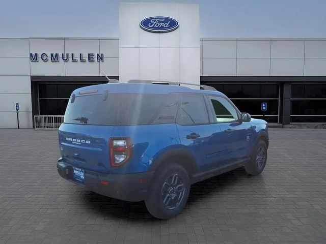 New 2026 Velocity Blue Metallic Ford Big Bend® image 32
