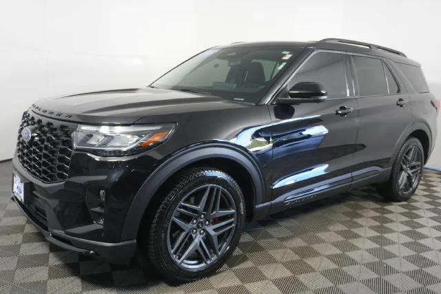 Used 2025 Agate Black Metallic Ford ST image 7