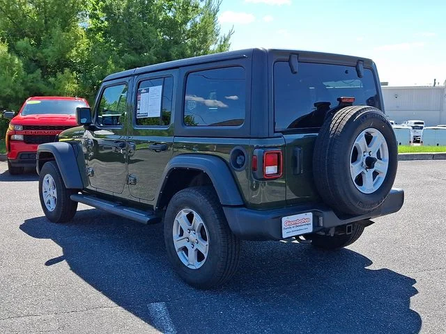 Used 2022 Green Jeep Unlimited Sport S image 4