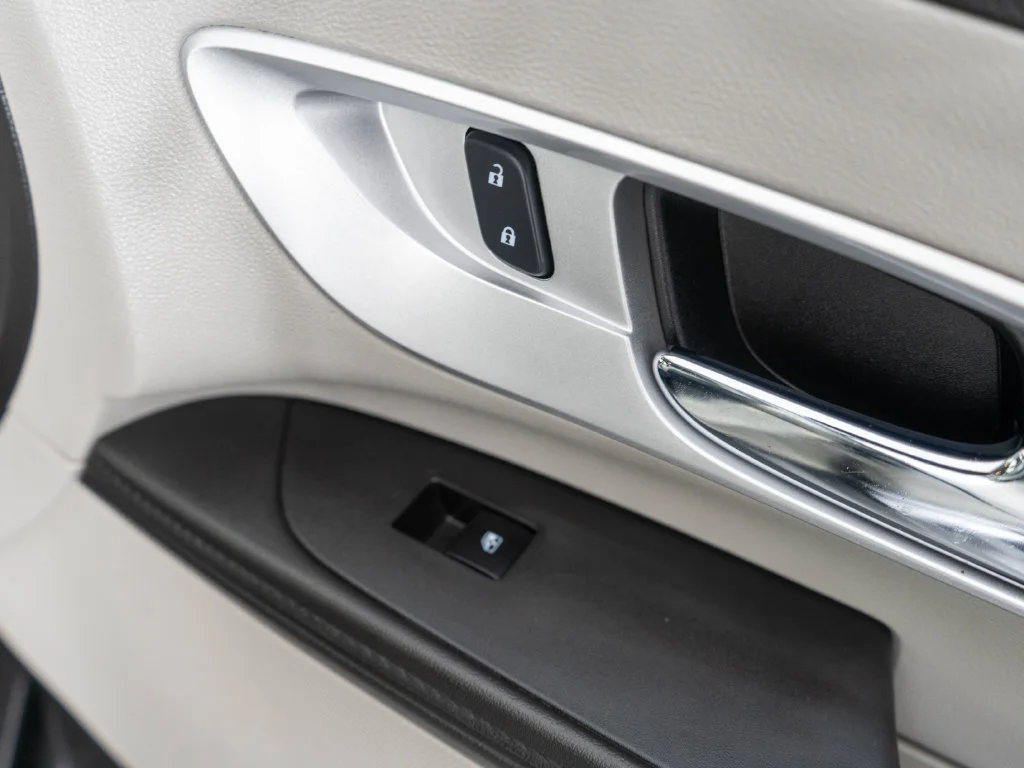 Used 2014 Gold Chevrolet LS image 9