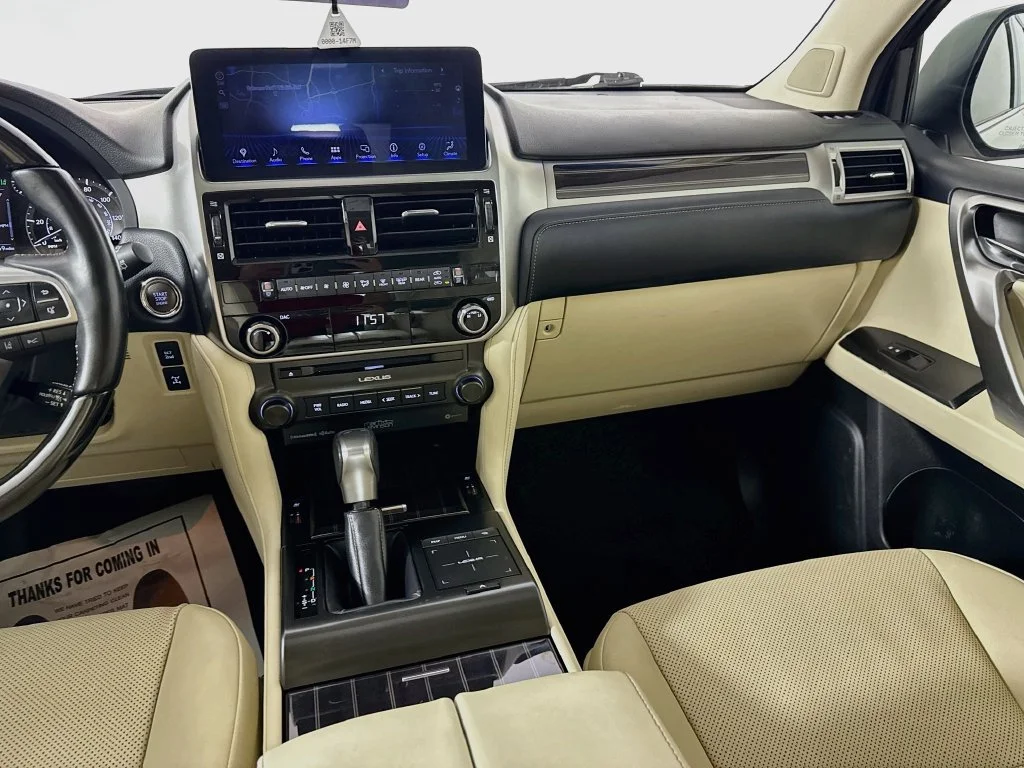 Used 2023 White Lexus 460 image 29