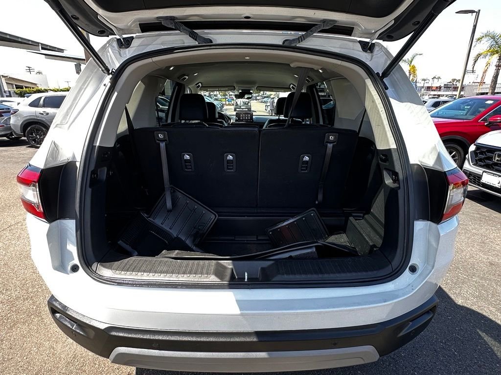 Used 2023  Honda EX-L image 8