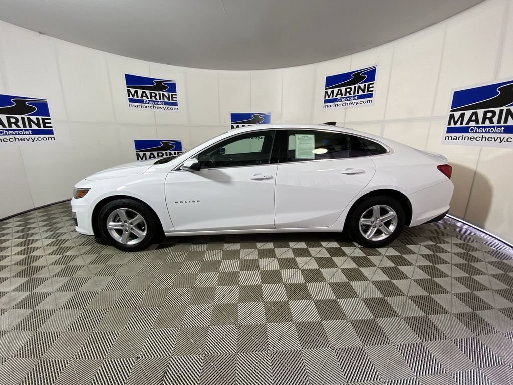 Used 2024 Summit White Chevrolet FL image 10