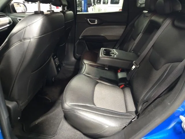 Used 2024 Blue Jeep Latitude image 12