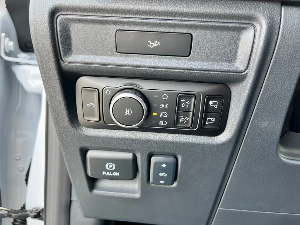 New 2026 White Ford Lariat image 16