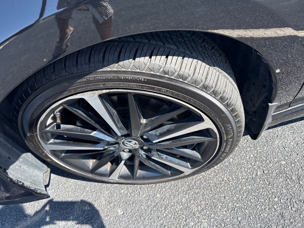 Used 2018 Black Toyota XSE image 6