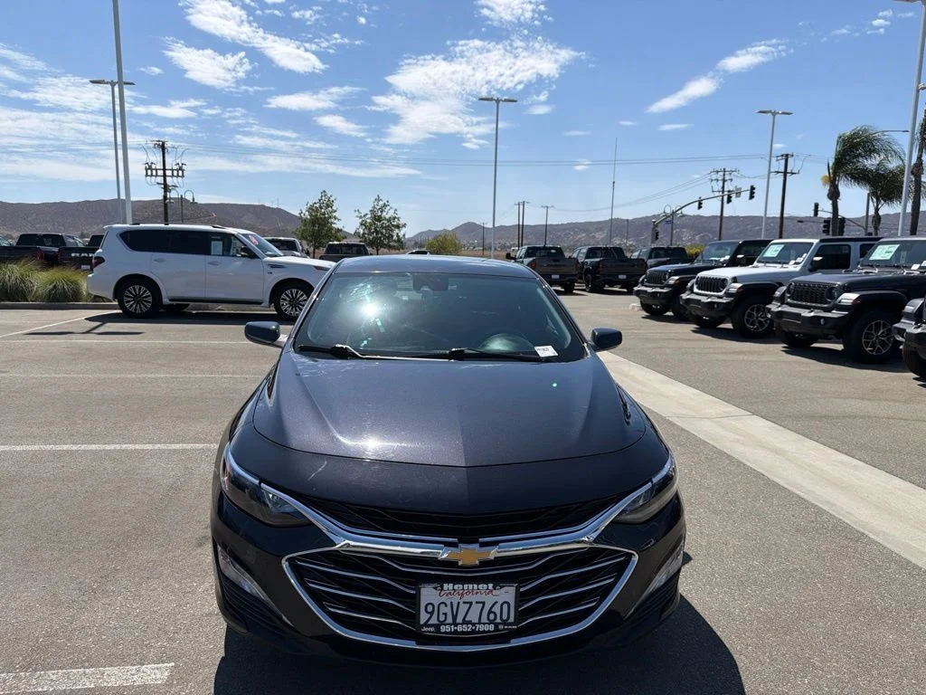 Used 2023 Gray Chevrolet LT image 3