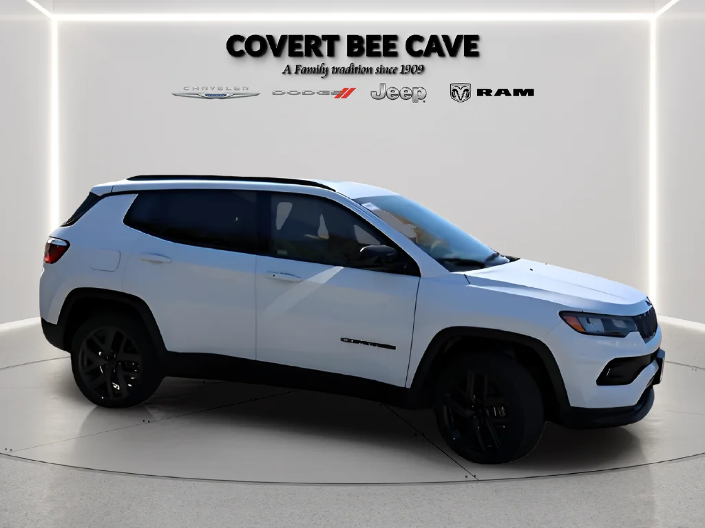 New 2026 White Jeep Latitude image 8