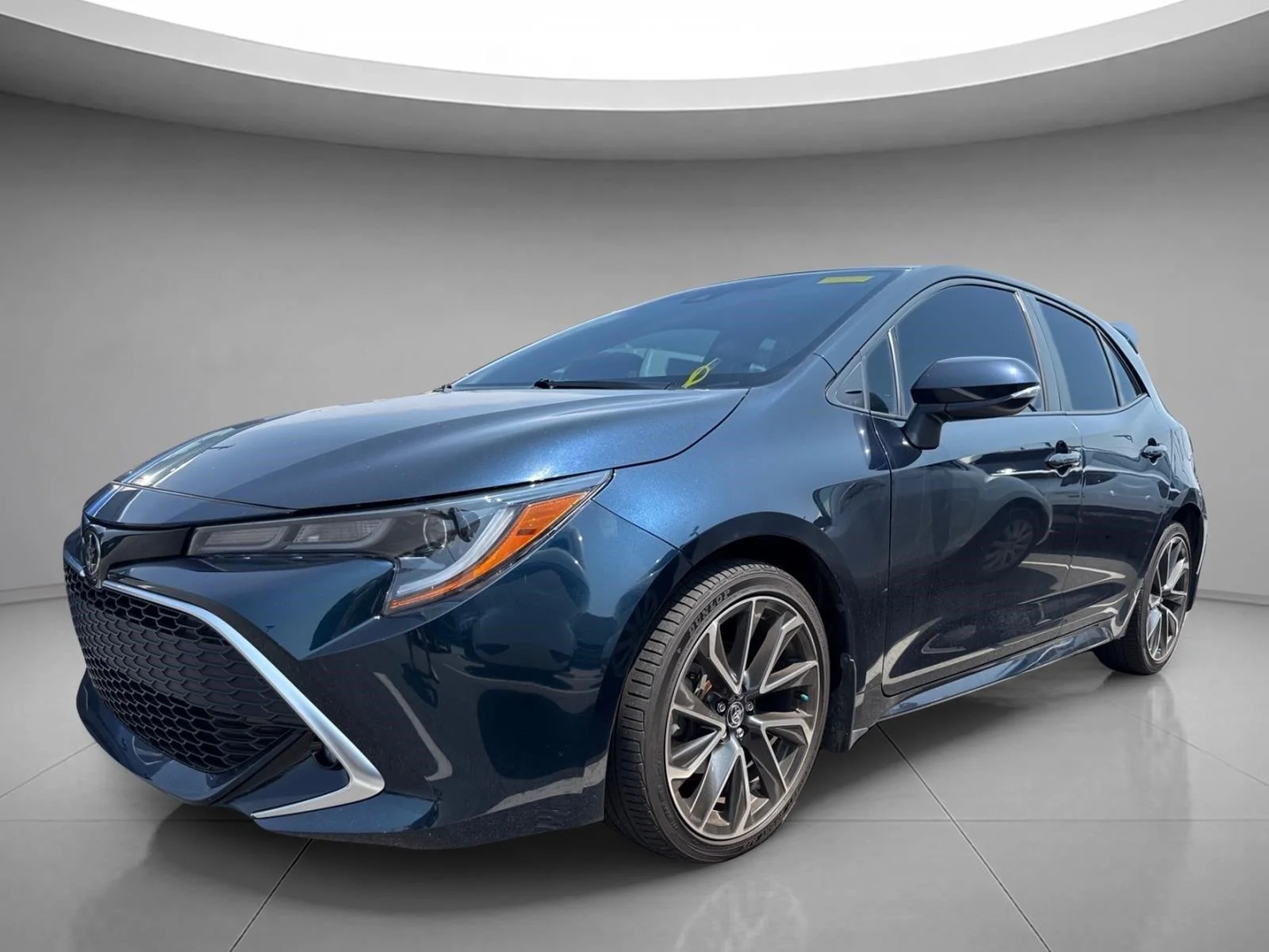 Used 2022 Galactic Aqua Mica TOYOTA XSE image 2