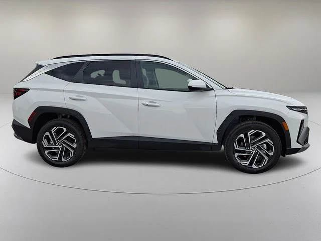 New 2026 White Hyundai SEL Plus image 8