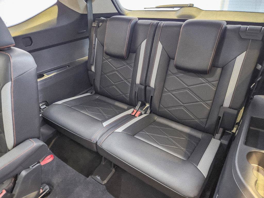 Used 2025 Green Pearl Volkswagen 2.0T Peak Edition image 10