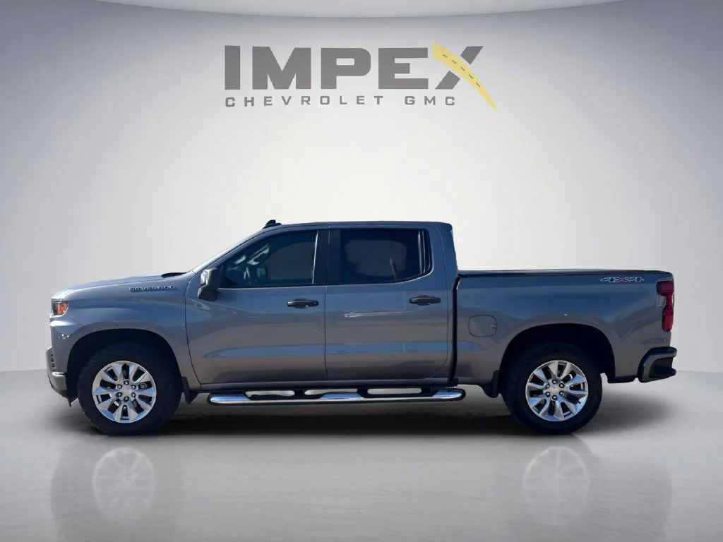 Used 2021 SATIN STEEL METALLIC Chevrolet Custom image 4