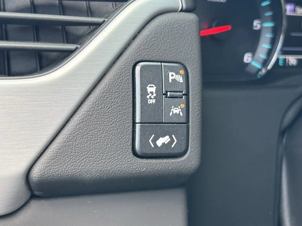 Used 2018 SUMMIT WHITE GMC SLT image 31