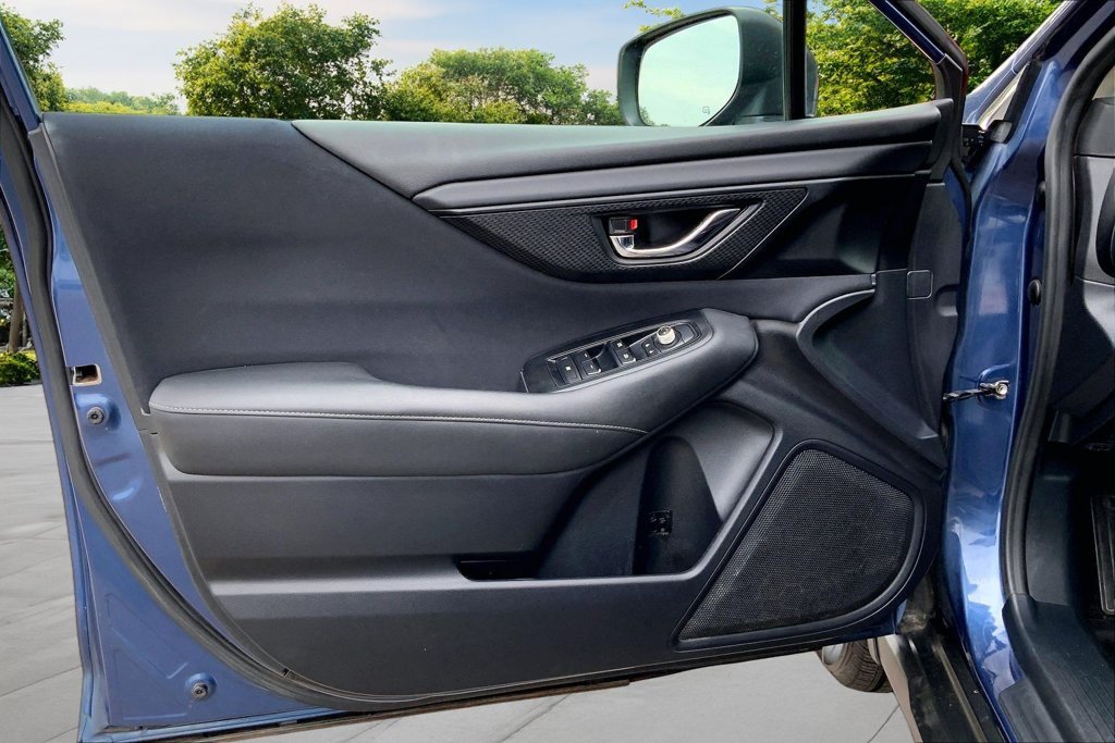 Used 2020 Blue Subaru Premium image 18