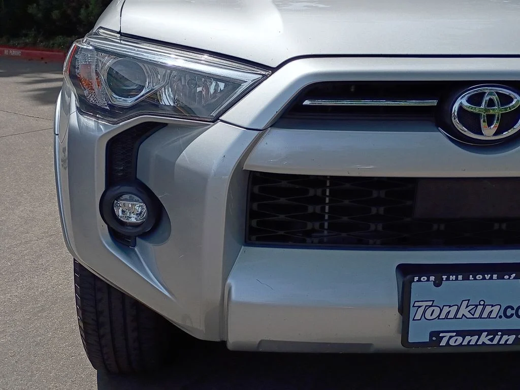 Used 2021 Classic Silver Metallic Toyota SR5 image 10