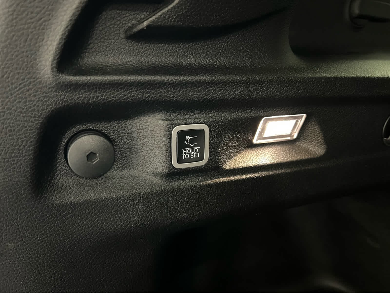 Used 2023 Bright White Clearcoat Jeep Laredo image 9