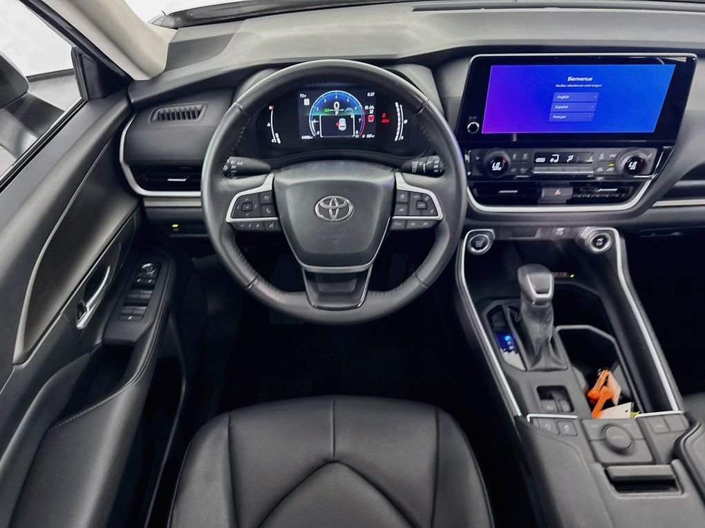 Used 2024  Toyota XLE image 27