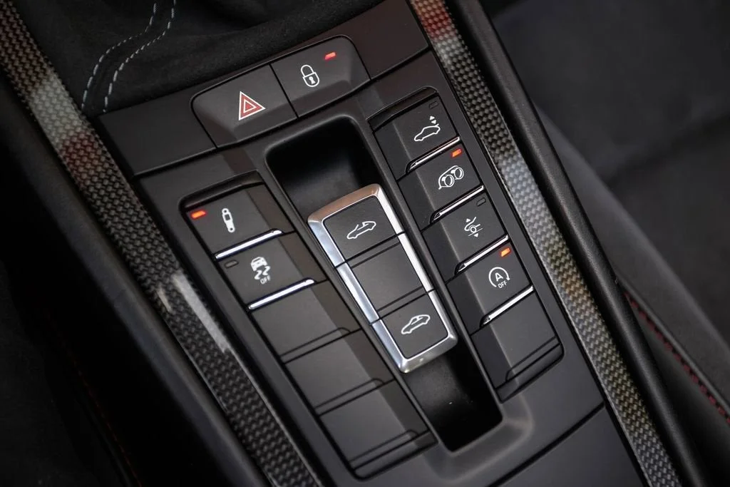 2018 Porsche 911 GTS - Photo 34