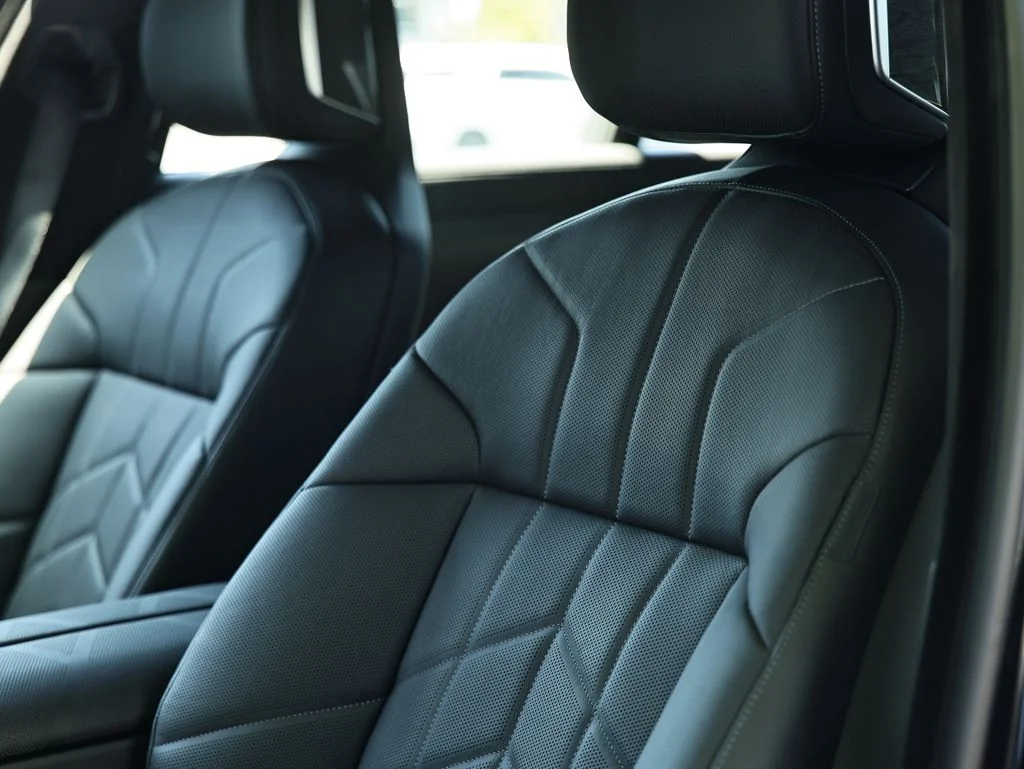 New 2026 Black Sapphire Metallic BMW 760i xDrive image 22