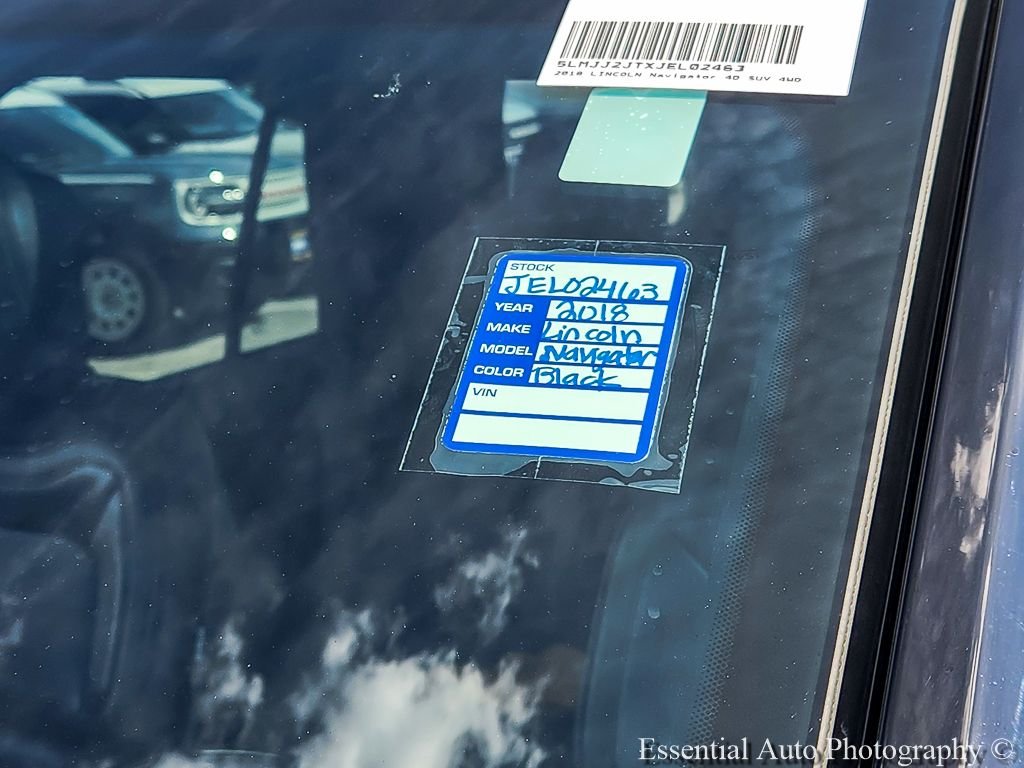 Used 2018 Velvet Lincoln Select image 35