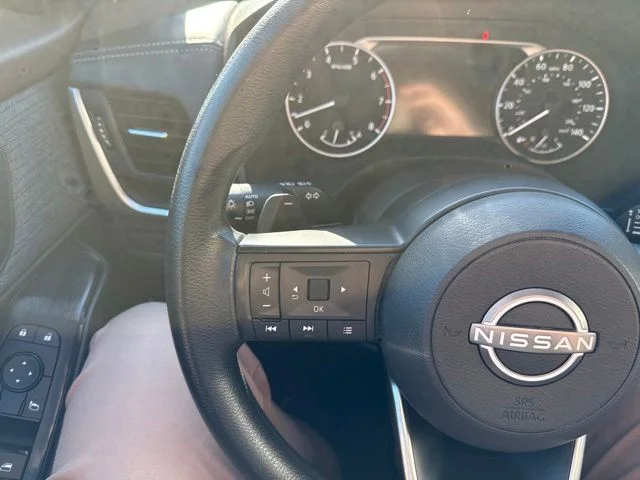 Used 2023 Red Nissan S image 18
