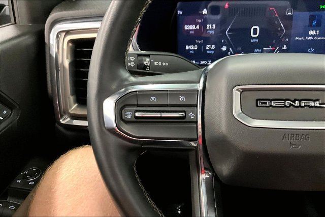 Used 2023 Onyx Black GMC Denali image 26