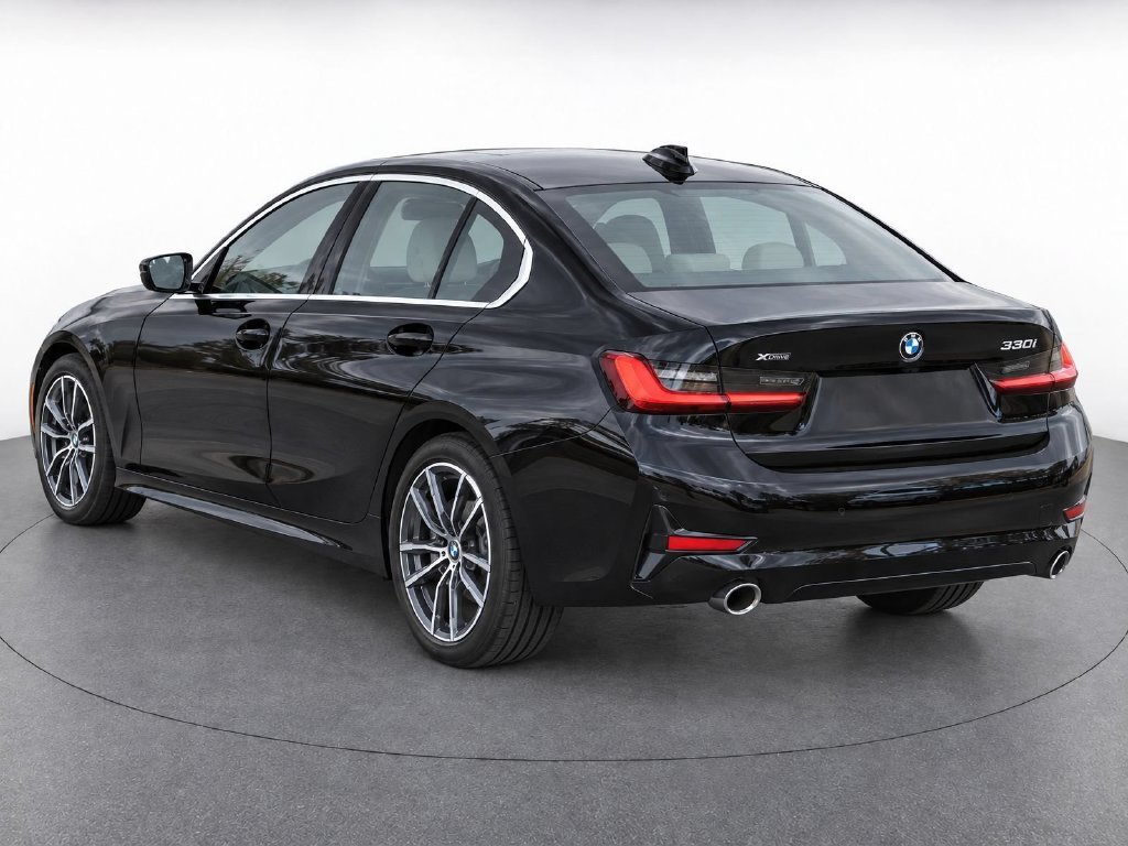 Used 2020 Jet Black BMW 330i xDrive image 4
