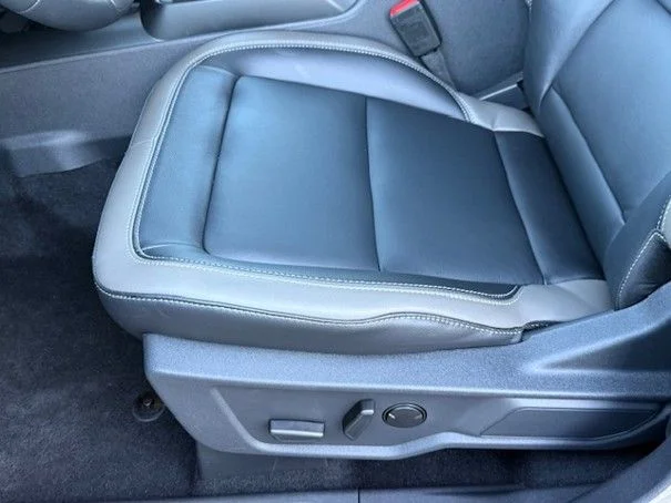 New 2025 Oxford White Ford Outer Banks® image 35