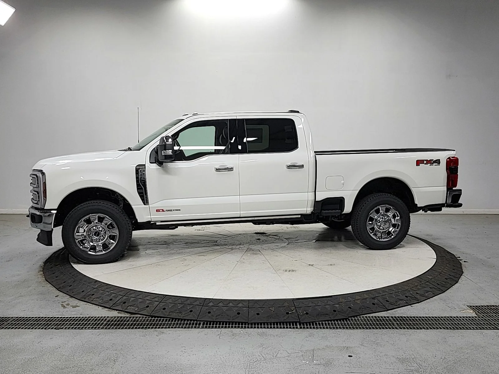 New 2026 Star White Metallic Tri-Coat Ford F-250® King Ranch® image 4