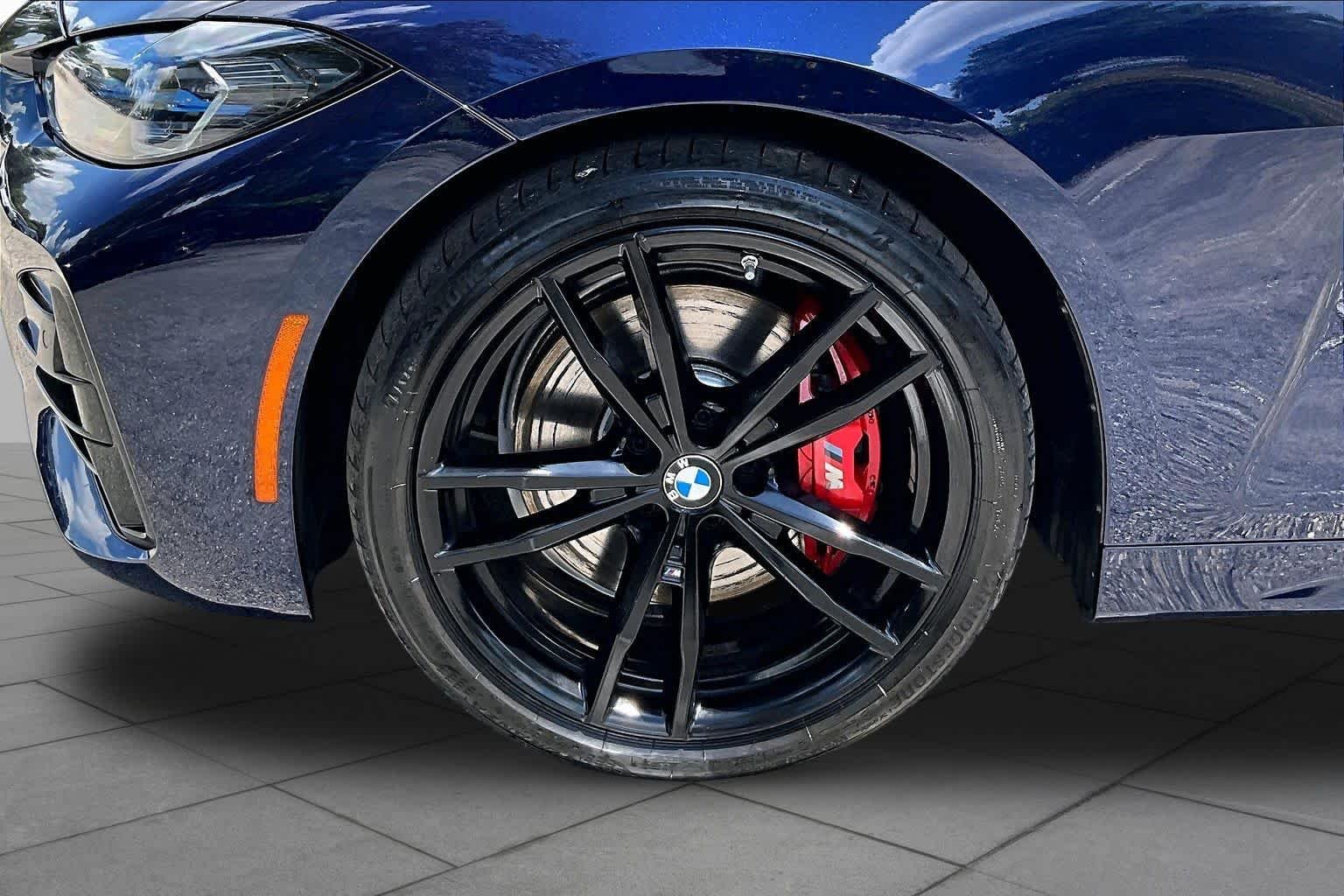 Used 2022 Tanzanite Blue II Metallic BMW M440i xDrive image 11